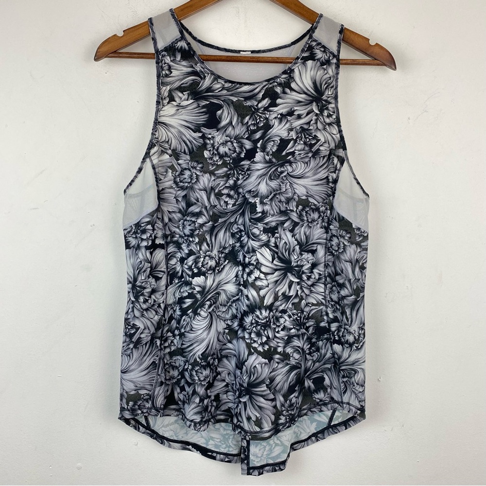 Lululemon size 6 Women’s Gray Black Floral Night Garden Tie Back Sculpt Tank